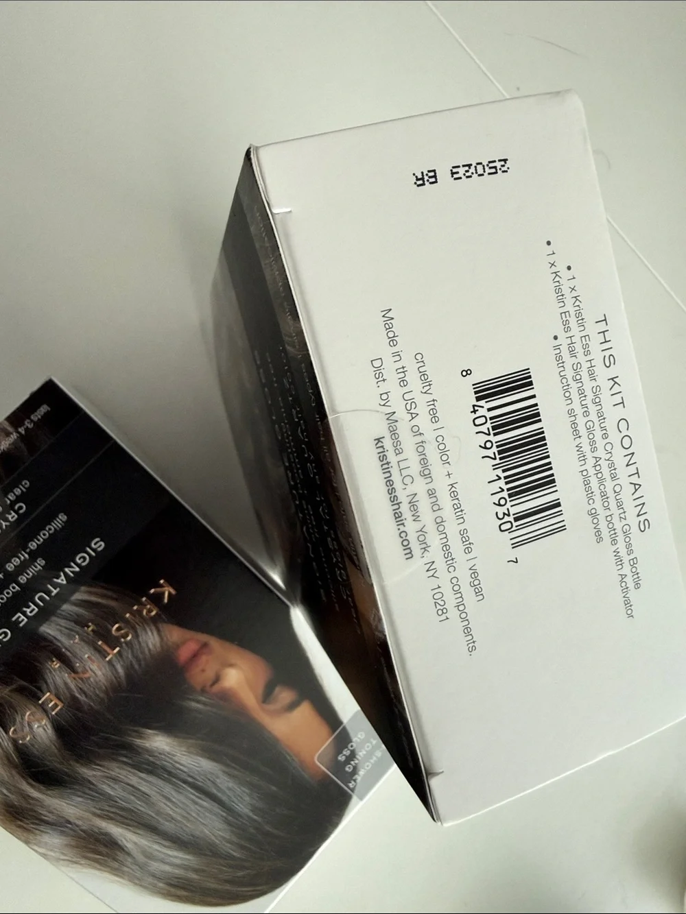 Signature Gloss in Crystal Quartz - Clear Shine Boosting Treatment
